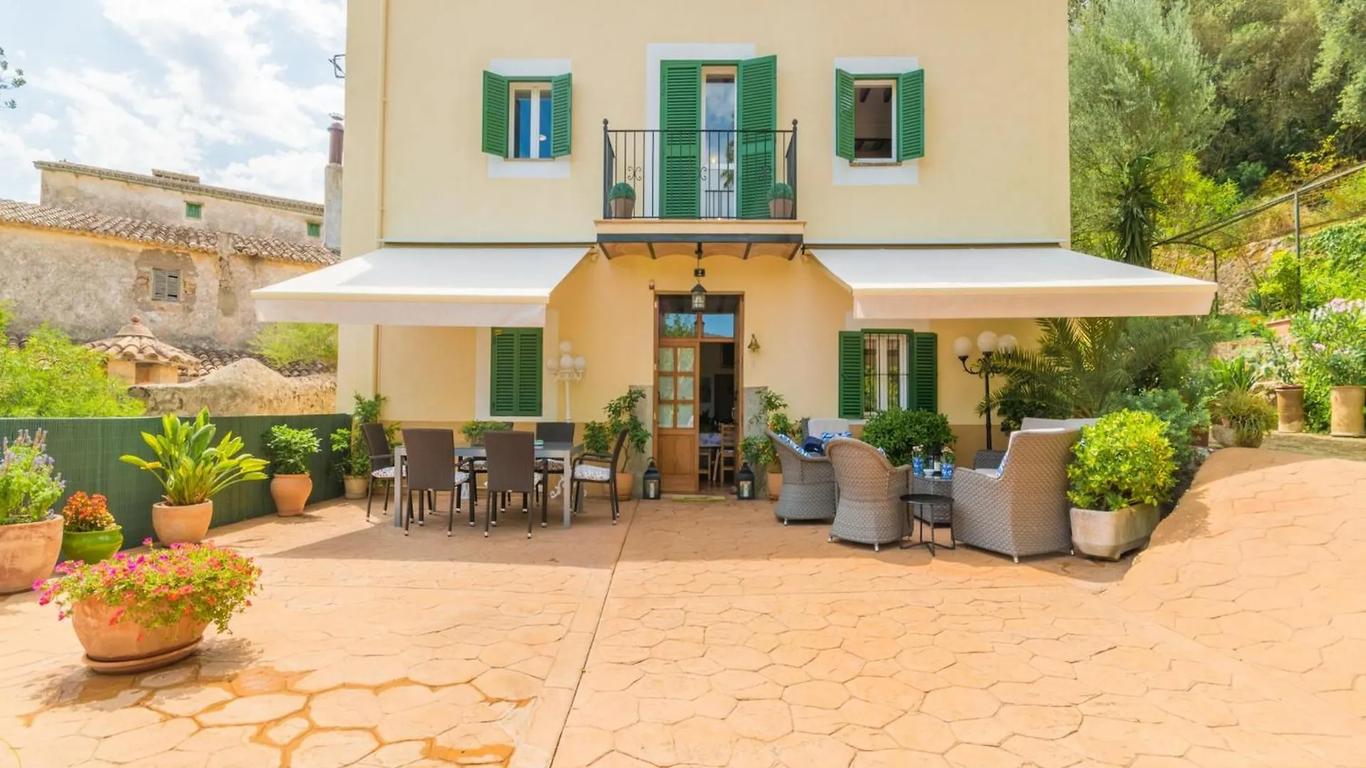 Charming Country House In Esporlas Esporles